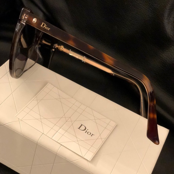 Dior Women’s Montaigne 22ks 60mm Sunglasses - Picture 3 of 4